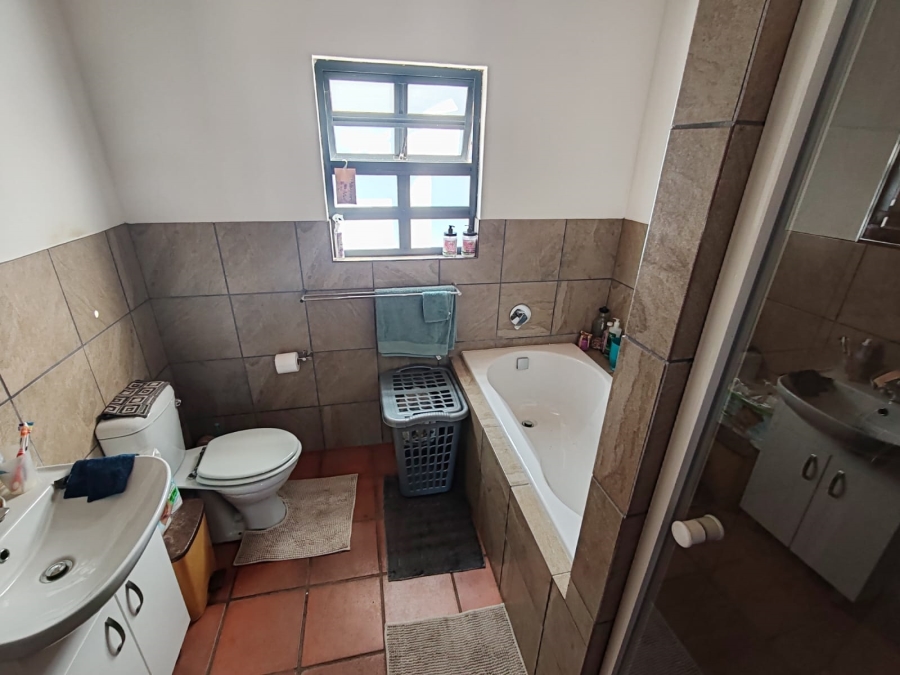 5 Bedroom Property for Sale in Hopefield Western Cape